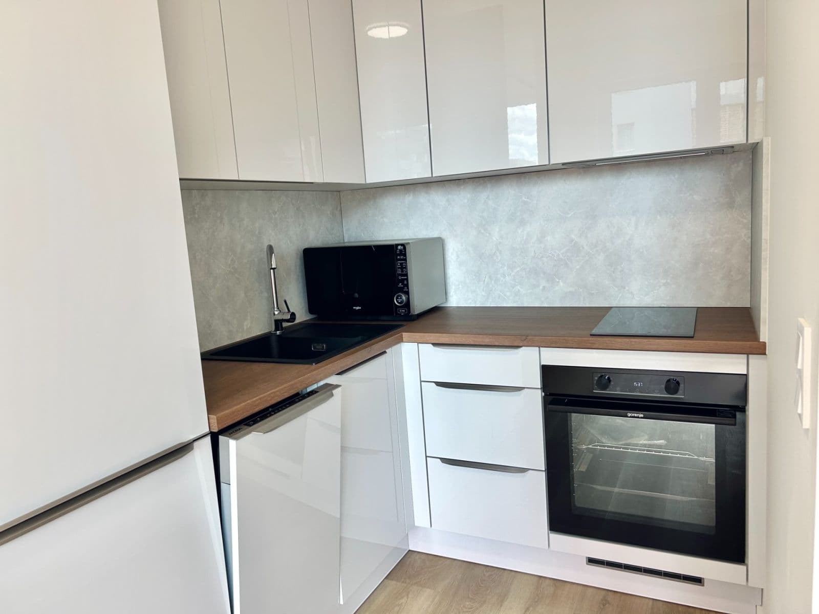 Prenájom bytu 1-izbový 36 m², Waltariho, Praha, Praha Prenájom bytu 1-izbový 36 m², Waltariho, Praha, Praha