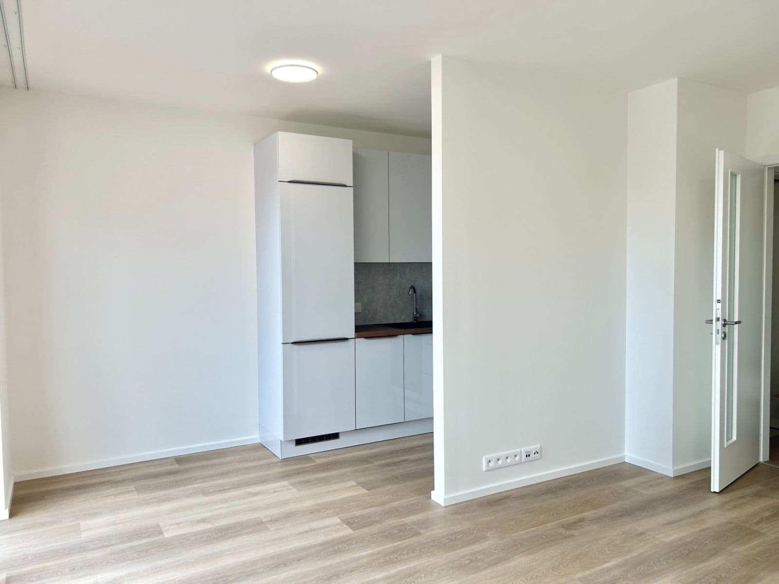 Prenájom bytu 1-izbový 36 m², Waltariho, Praha, Praha Prenájom bytu 1-izbový 36 m², Waltariho, Praha, Praha
