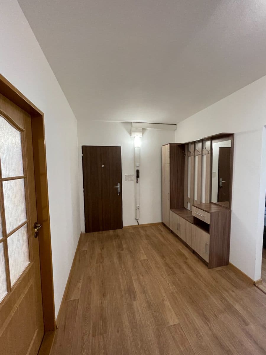 Prenájom bytu 3-izbový 67 m², Obchodní, Štětí, Ústecký kraj Prenájom bytu 3-izbový 67 m², Obchodní, Štětí, Ústecký kraj