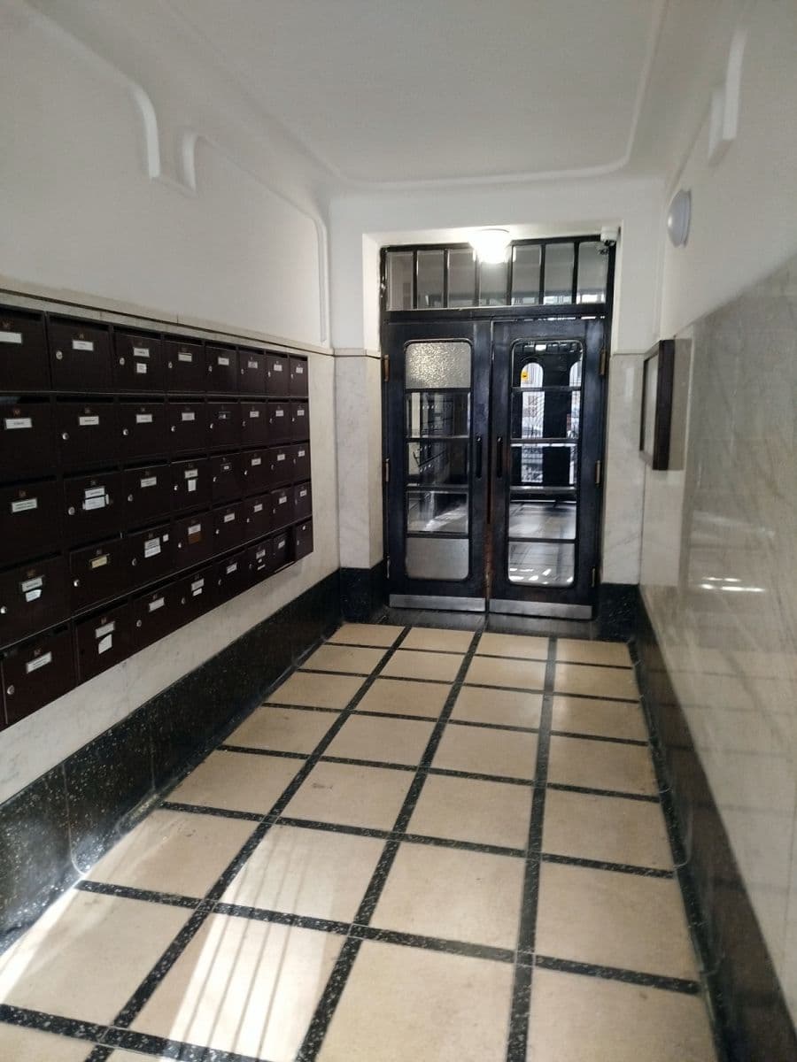 Prenájom bytu 1-izbový 29 m², Baranova, Praha, Praha Prenájom bytu 1-izbový 29 m², Baranova, Praha, Praha