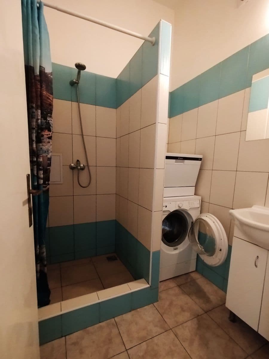 Prenájom bytu 1-izbový 29 m², Baranova, Praha, Praha Prenájom bytu 1-izbový 29 m², Baranova, Praha, Praha