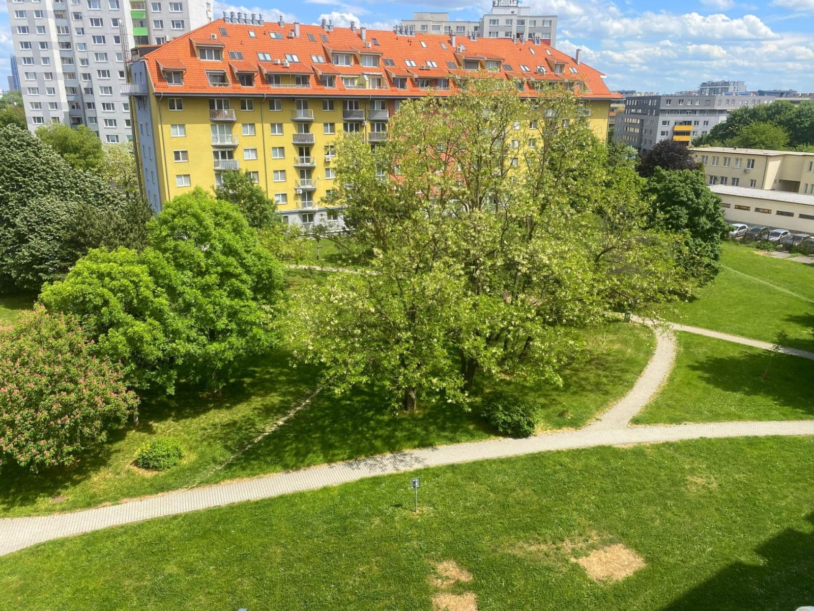 Predaj bytu 2-izbový 69 m², Rusovská cesta, Petržalka, Bratislavský kraj Predaj bytu 2-izbový 69 m², Rusovská cesta, Petržalka, Bratislavský kraj