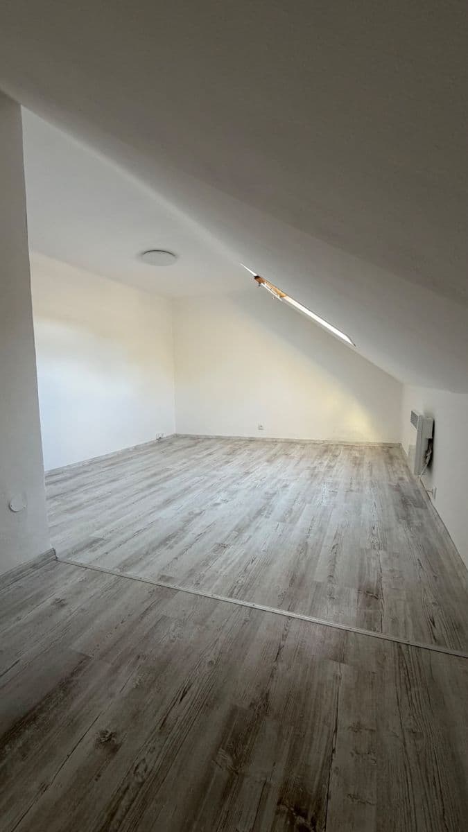 Prenájom bytu 2-izbový 62 m², Svobody, Liberec, Liberecký kraj Prenájom bytu 2-izbový 62 m², Svobody, Liberec, Liberecký kraj
