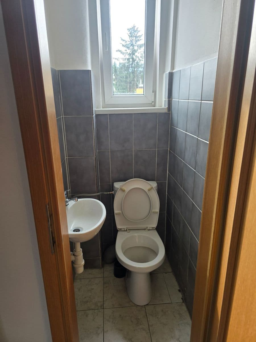 Prenájom kancelárie 105 m², Čerčanská, Praha, Praha Prenájom kancelárie 105 m², Čerčanská, Praha, Praha