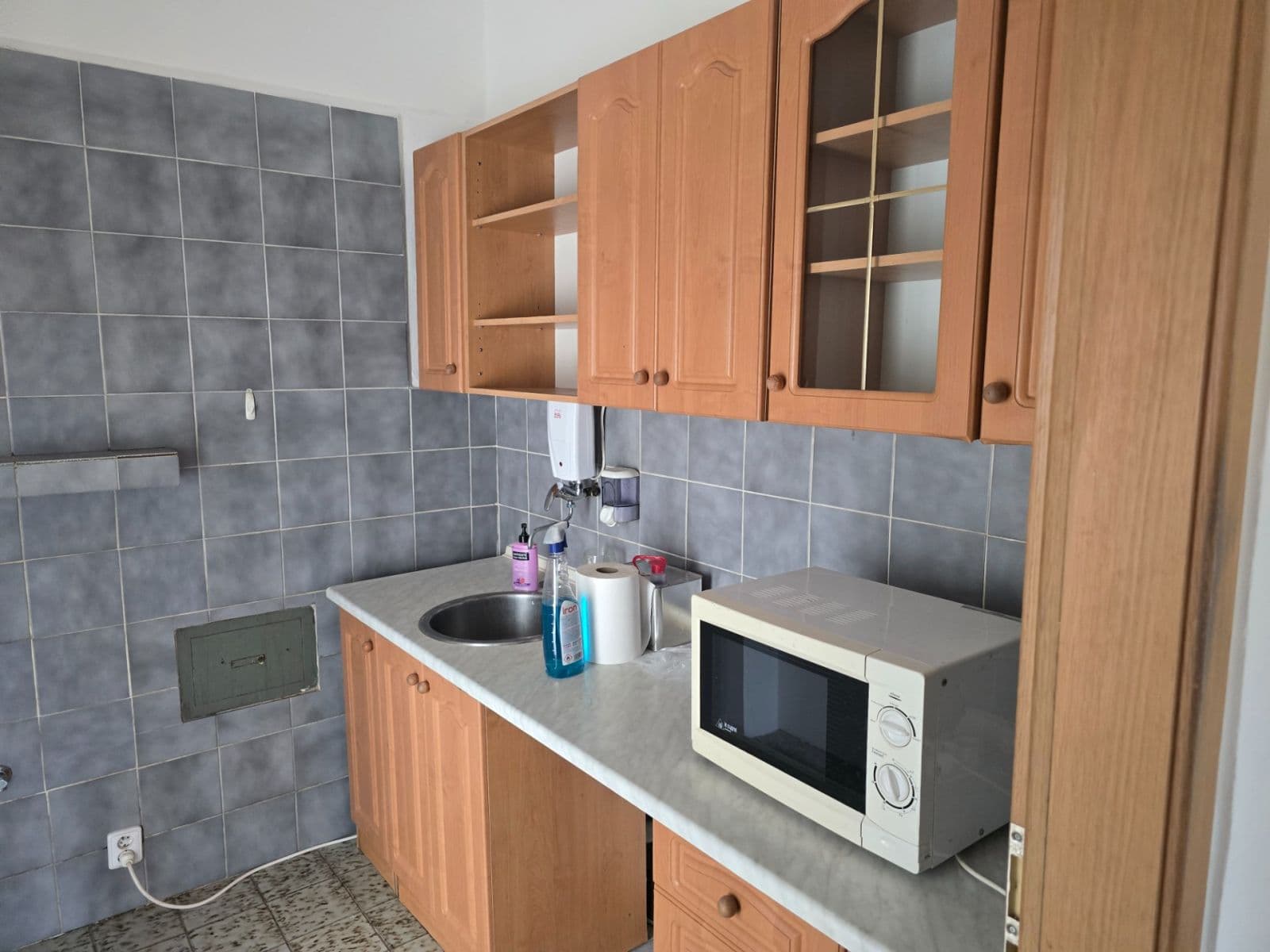 Prenájom kancelárie 105 m², Čerčanská, Praha, Praha Prenájom kancelárie 105 m², Čerčanská, Praha, Praha