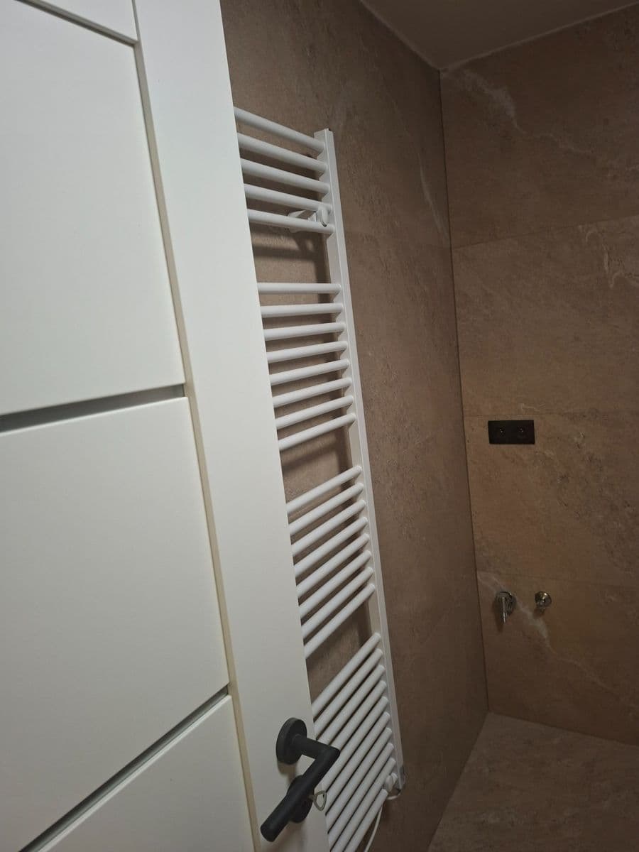 Predaj bytu 3-izbový 60 m², Veltruská, Praha, Praha Predaj bytu 3-izbový 60 m², Veltruská, Praha, Praha