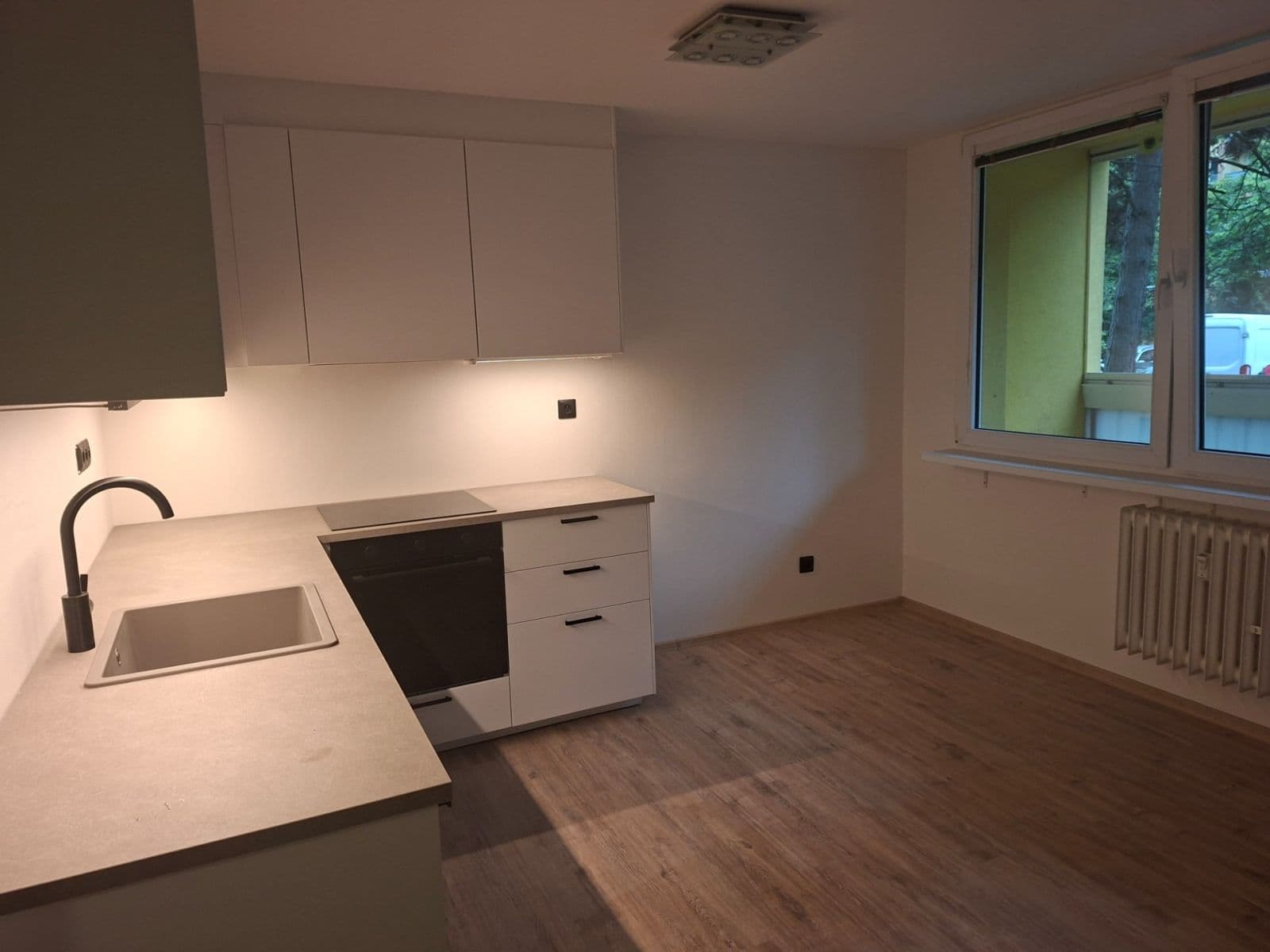 Predaj bytu 3-izbový 60 m², Veltruská, Praha, Praha Predaj bytu 3-izbový 60 m², Veltruská, Praha, Praha