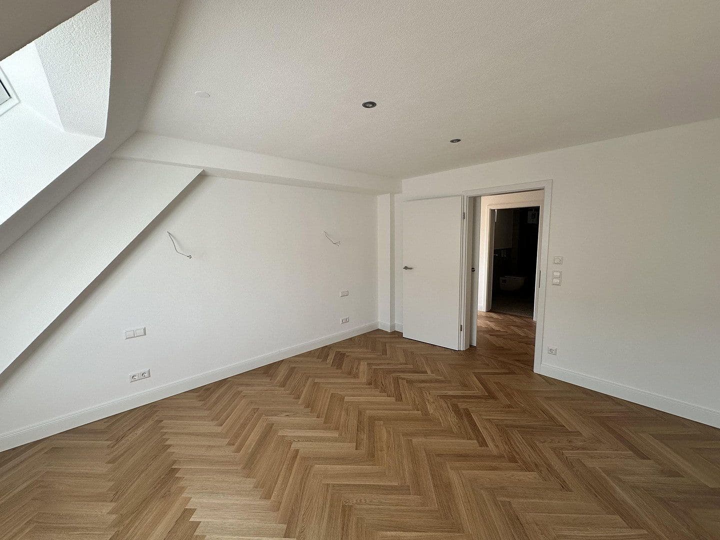 Prenájom bytu 1-izbový 75 m², Waldenbucherstraße 37, Aichtal, Bádensko-Wurttembersko Prenájom bytu 1-izbový 75 m², Waldenbucherstraße 37, Aichtal, Bádensko-Wurttembersko