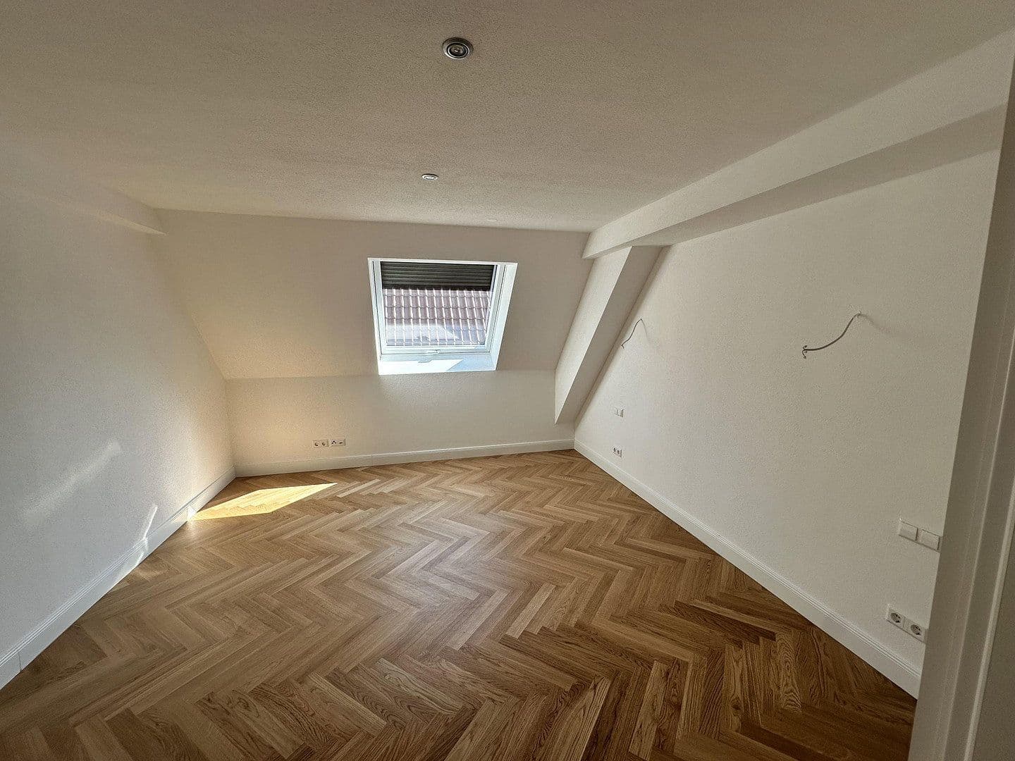 Prenájom bytu 1-izbový 75 m², Waldenbucherstraße 37, Aichtal, Bádensko-Wurttembersko Prenájom bytu 1-izbový 75 m², Waldenbucherstraße 37, Aichtal, Bádensko-Wurttembersko