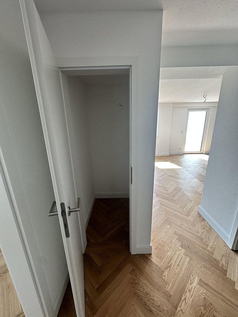 Prenájom bytu 1-izbový 75 m², Waldenbucherstraße 37, Aichtal, Bádensko-Wurttembersko Prenájom bytu 1-izbový 75 m², Waldenbucherstraße 37, Aichtal, Bádensko-Wurttembersko