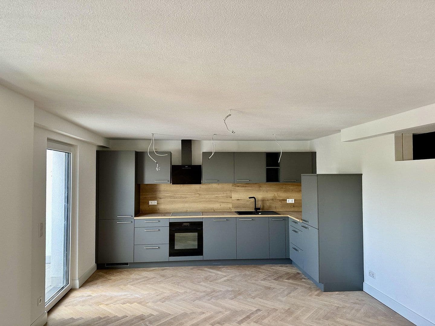 Prenájom bytu 1-izbový 75 m², Waldenbucherstraße 37, Aichtal, Bádensko-Wurttembersko Prenájom bytu 1-izbový 75 m², Waldenbucherstraße 37, Aichtal, Bádensko-Wurttembersko