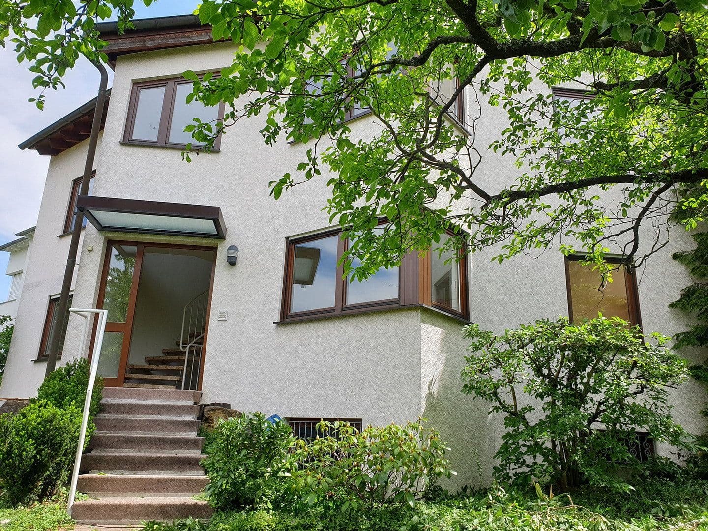 Prenájom bytu 3-izbový 115 m², Obertorstr. 7, Gerlingen, Bádensko-Wurttembersko Prenájom bytu 3-izbový 115 m², Obertorstr. 7, Gerlingen, Bádensko-Wurttembersko