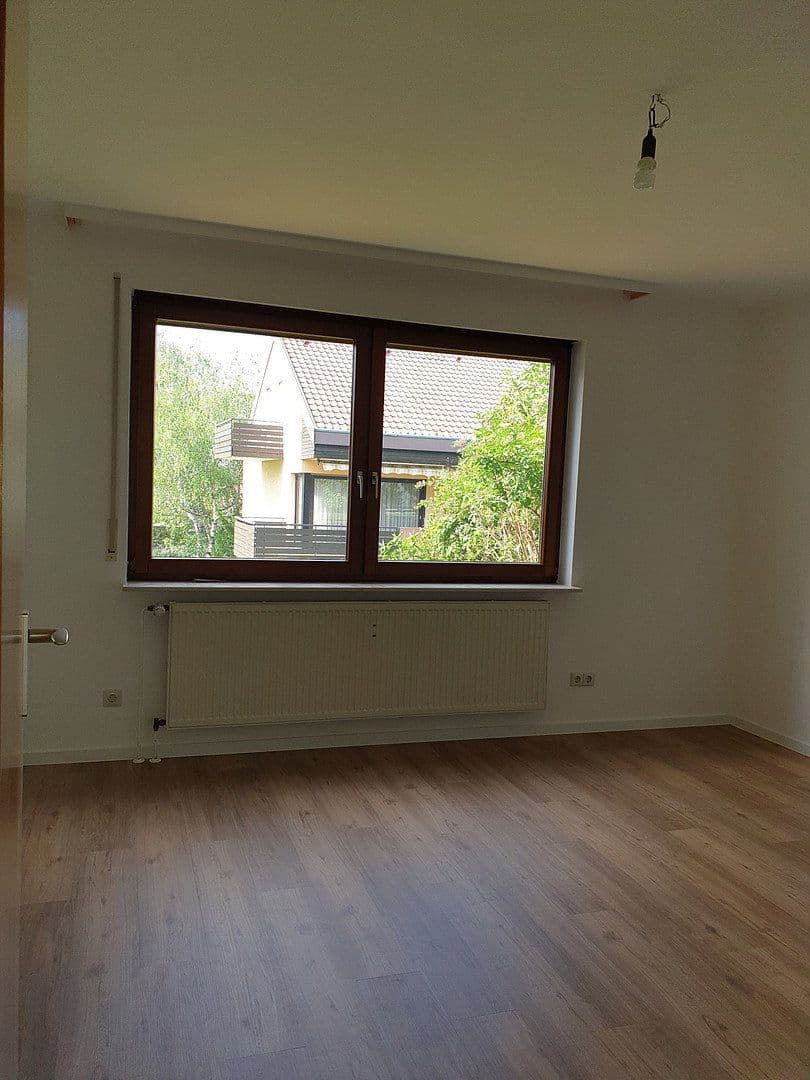 Prenájom bytu 3-izbový 115 m², Obertorstr. 7, Gerlingen, Bádensko-Wurttembersko Prenájom bytu 3-izbový 115 m², Obertorstr. 7, Gerlingen, Bádensko-Wurttembersko