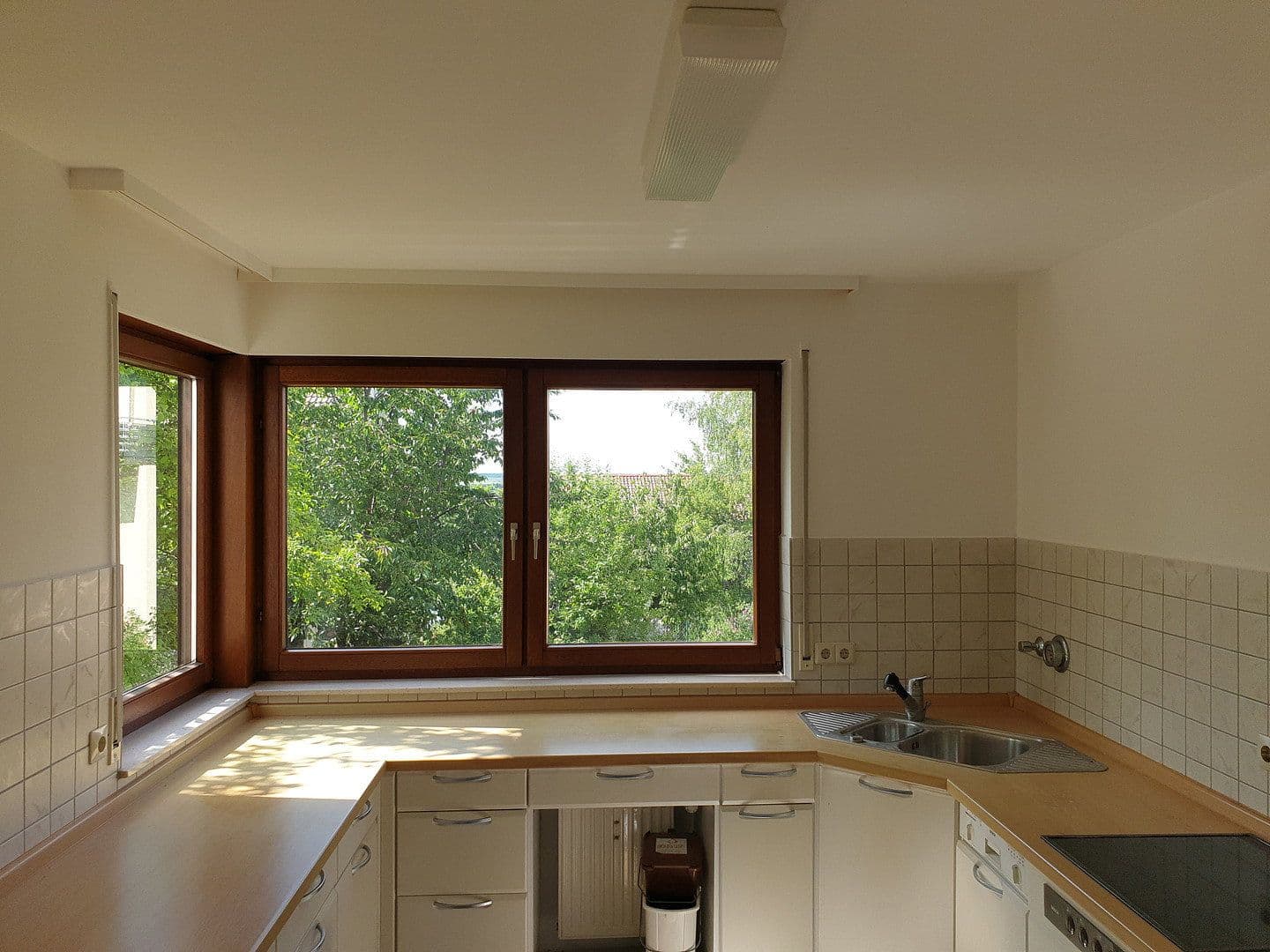 Prenájom bytu 3-izbový 115 m², Obertorstr. 7, Gerlingen, Bádensko-Wurttembersko Prenájom bytu 3-izbový 115 m², Obertorstr. 7, Gerlingen, Bádensko-Wurttembersko