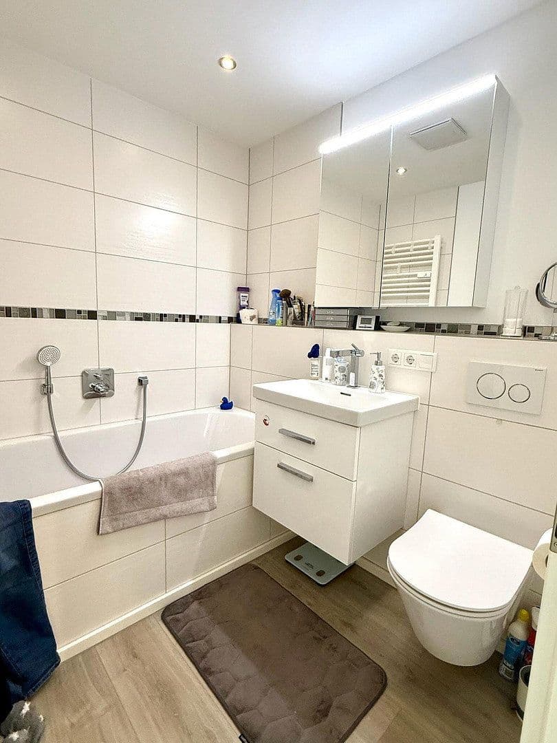 Predaj bytu 4-izbový 138 m², Am See 12, Haar, Bavorsko Predaj bytu 4-izbový 138 m², Am See 12, Haar, Bavorsko
