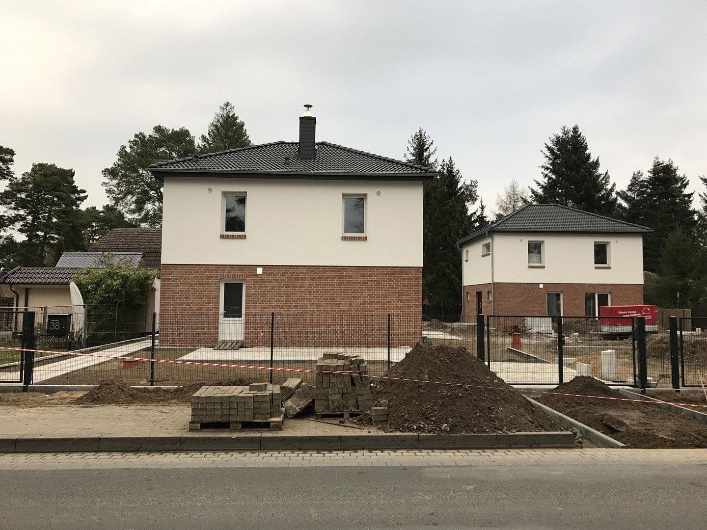 Predaj domu 130 m², pozemek 570 m², Thälmannstr. 38, Wandlitz, Brandenbursko Predaj domu 130 m², pozemek 570 m², Thälmannstr. 38, Wandlitz, Brandenbursko