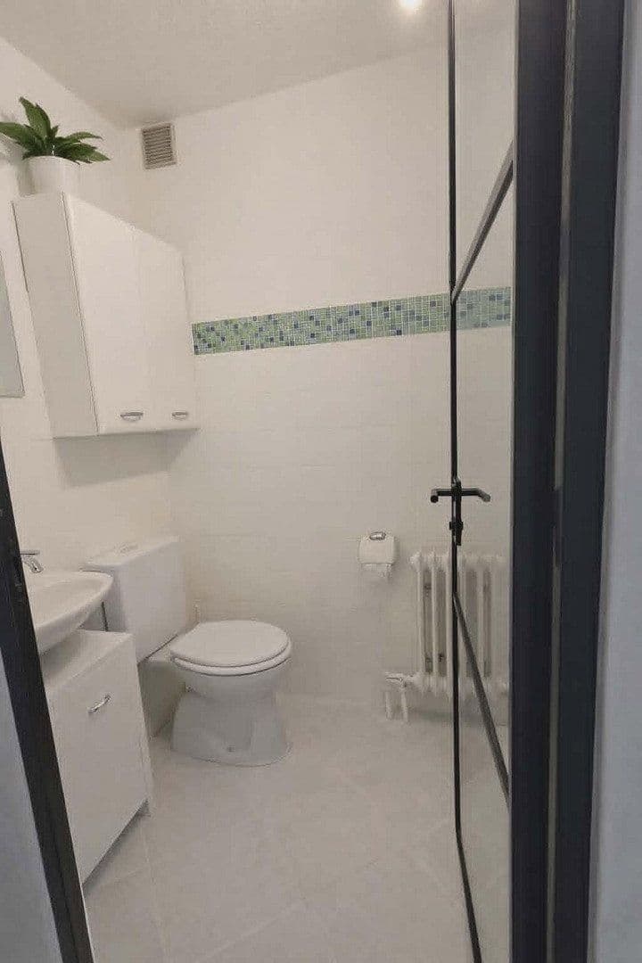 Predaj domu 143 m², pozemek 194 m², Unter dem Dorf 51, Bad Säckingen, Bádensko-Wurttembersko Predaj domu 143 m², pozemek 194 m², Unter dem Dorf 51, Bad Säckingen, Bádensko-Wurttembersko