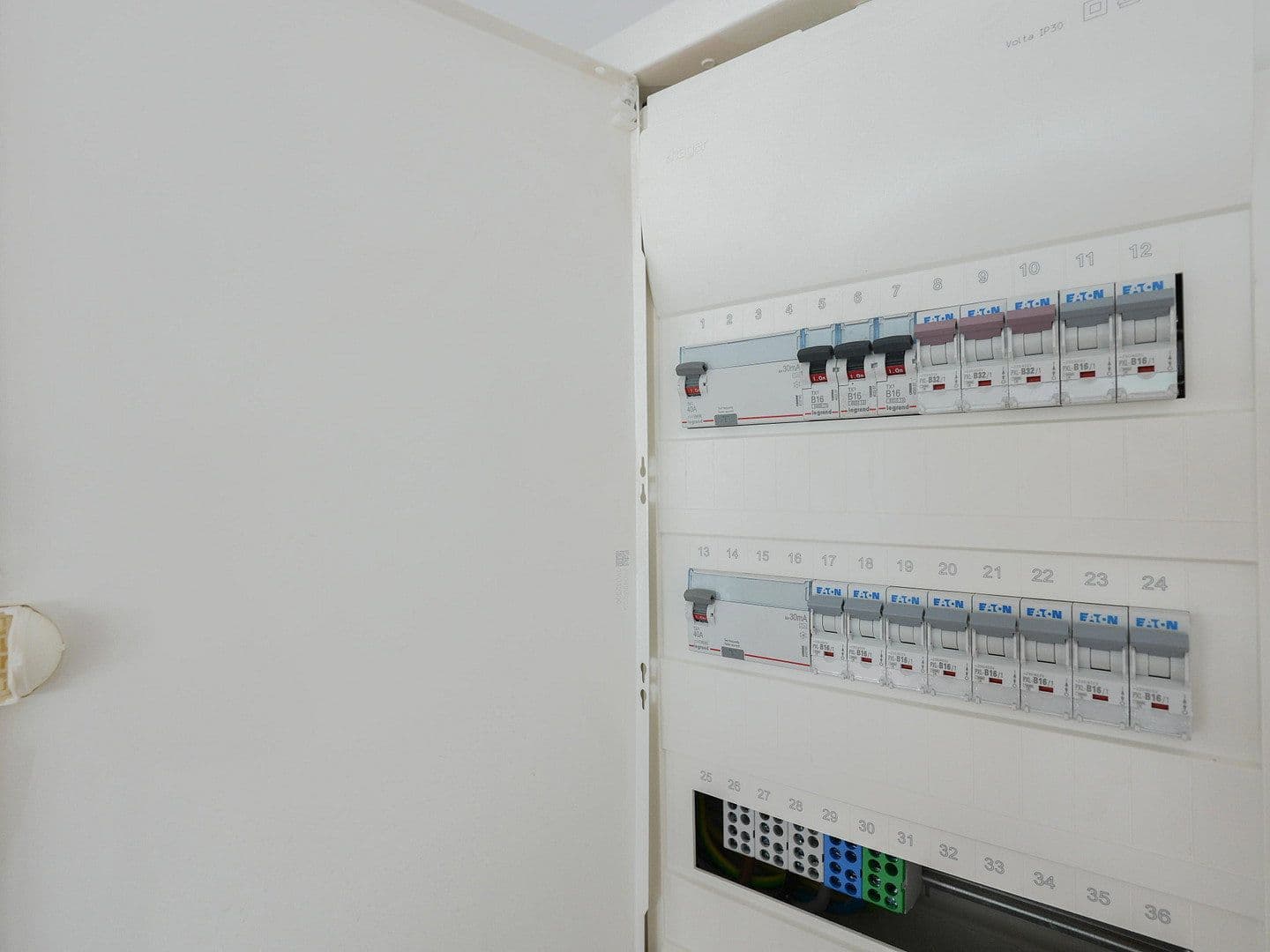 Prenájom bytu 2-izbový 65 m², Siemensstraße 52, Düsseldorf, Severné Porýnie - Westfálsko Prenájom bytu 2-izbový 65 m², Siemensstraße 52, Düsseldorf, Severné Porýnie - Westfálsko