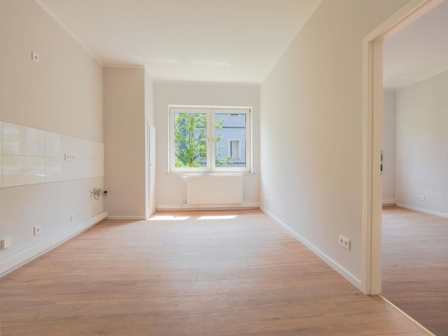 Prenájom bytu 2-izbový 65 m², Siemensstraße 52, Düsseldorf, Severné Porýnie - Westfálsko Prenájom bytu 2-izbový 65 m², Siemensstraße 52, Düsseldorf, Severné Porýnie - Westfálsko