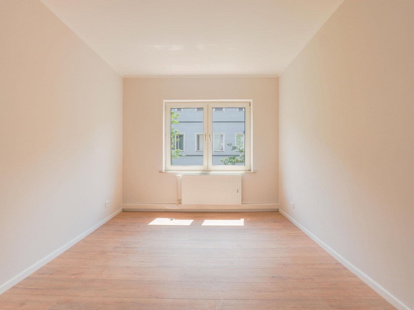 Prenájom bytu 2-izbový 65 m², Siemensstraße 52, Düsseldorf, Severné Porýnie - Westfálsko Prenájom bytu 2-izbový 65 m², Siemensstraße 52, Düsseldorf, Severné Porýnie - Westfálsko