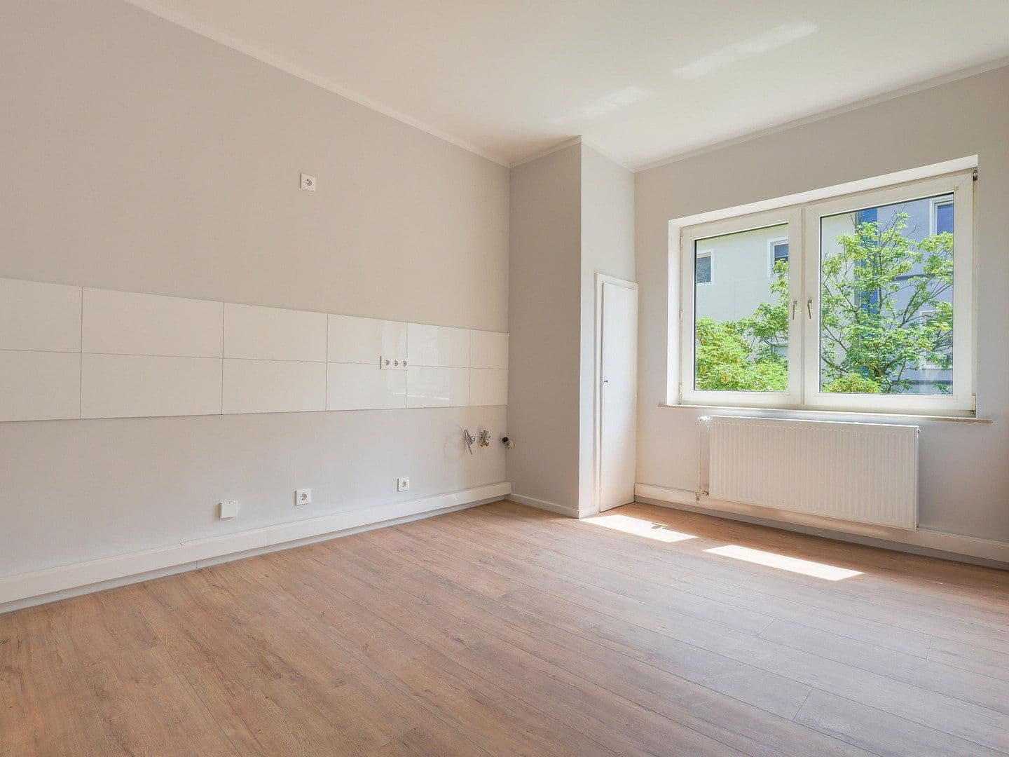 Prenájom bytu 2-izbový 65 m², Siemensstraße 52, Düsseldorf, Severné Porýnie - Westfálsko Prenájom bytu 2-izbový 65 m², Siemensstraße 52, Düsseldorf, Severné Porýnie - Westfálsko