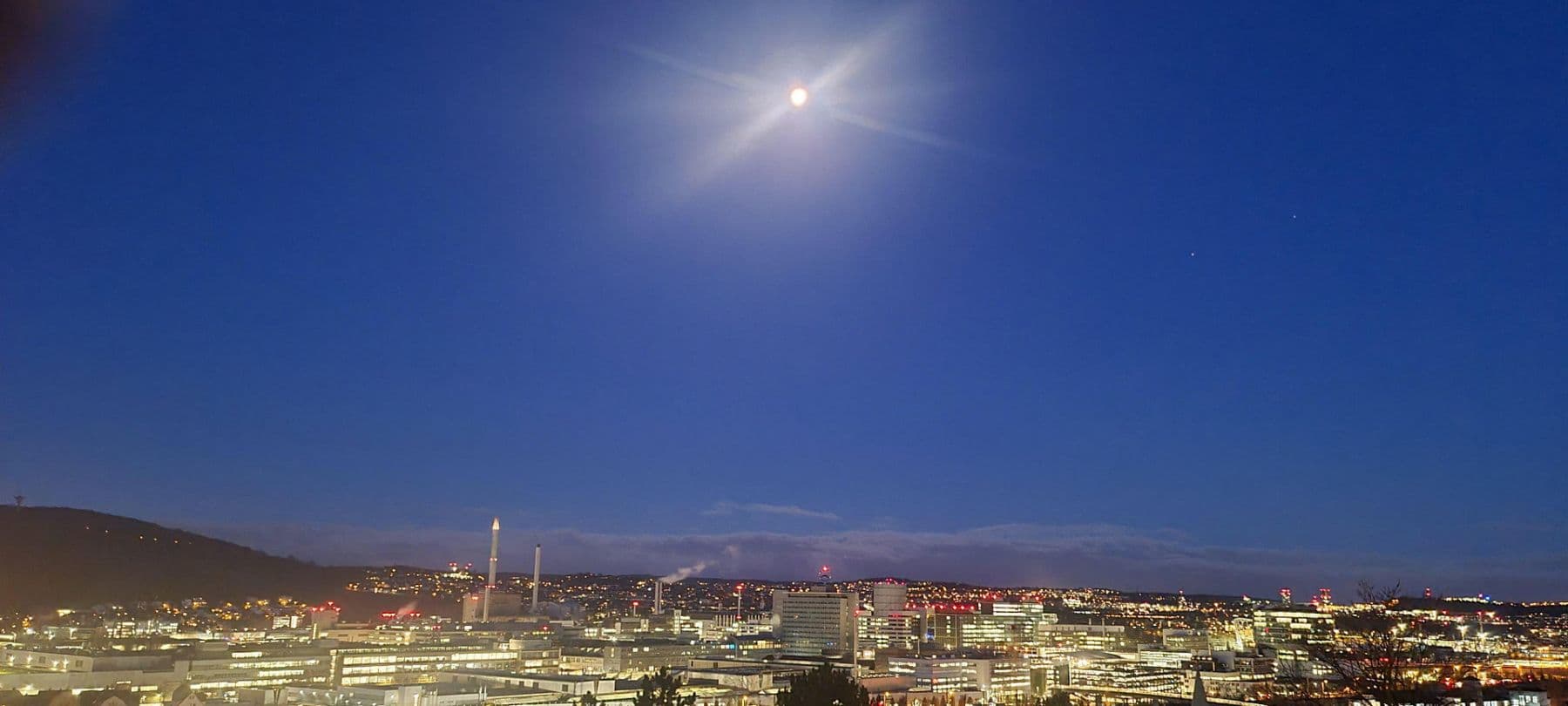 Predaj bytu 4-izbový 125 m², Stuttgart, Bádensko-Wurttembersko Predaj bytu 4-izbový 125 m², Stuttgart, Bádensko-Wurttembersko