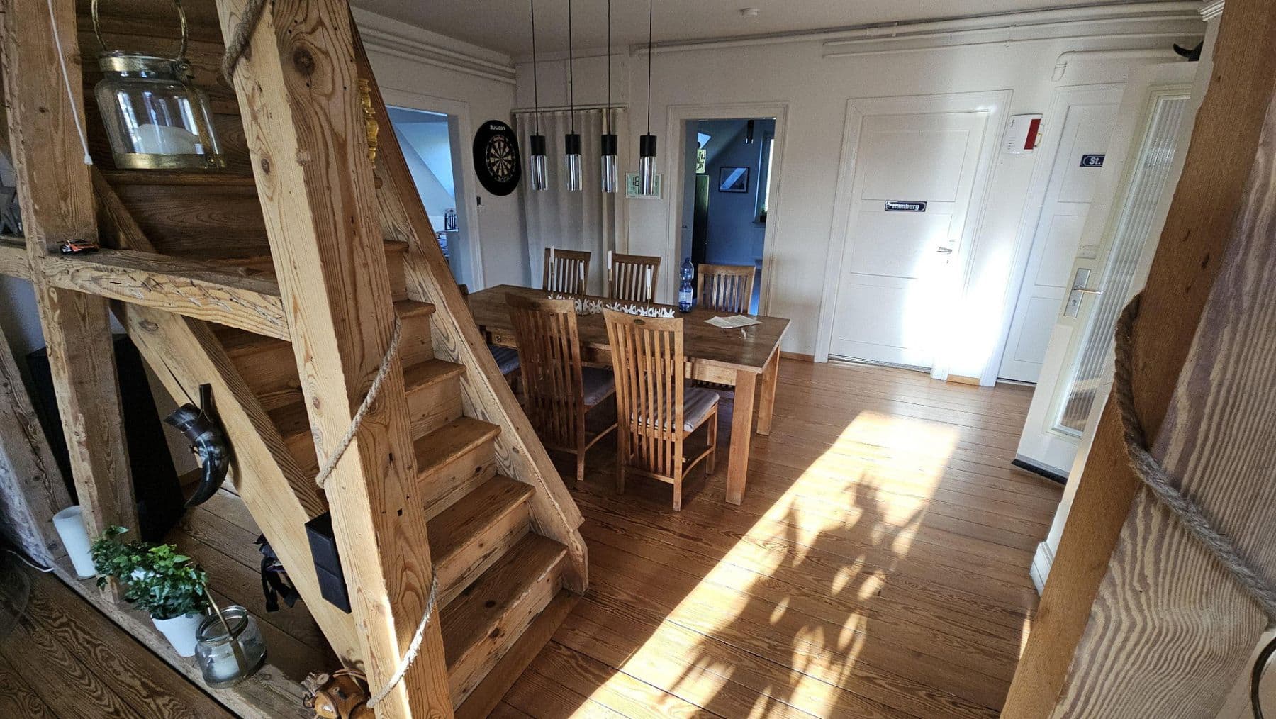 Predaj bytu 4-izbový 125 m², Stuttgart, Bádensko-Wurttembersko Predaj bytu 4-izbový 125 m², Stuttgart, Bádensko-Wurttembersko