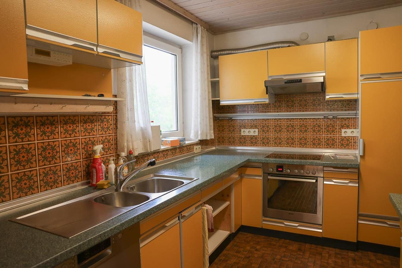 Predaj domu 222 m², pozemek 912 m², Hayingen, Bádensko-Wurttembersko Predaj domu 222 m², pozemek 912 m², Hayingen, Bádensko-Wurttembersko