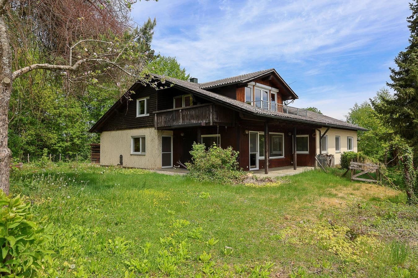 Predaj domu 222 m², pozemek 912 m², Hayingen, Bádensko-Wurttembersko Predaj domu 222 m², pozemek 912 m², Hayingen, Bádensko-Wurttembersko