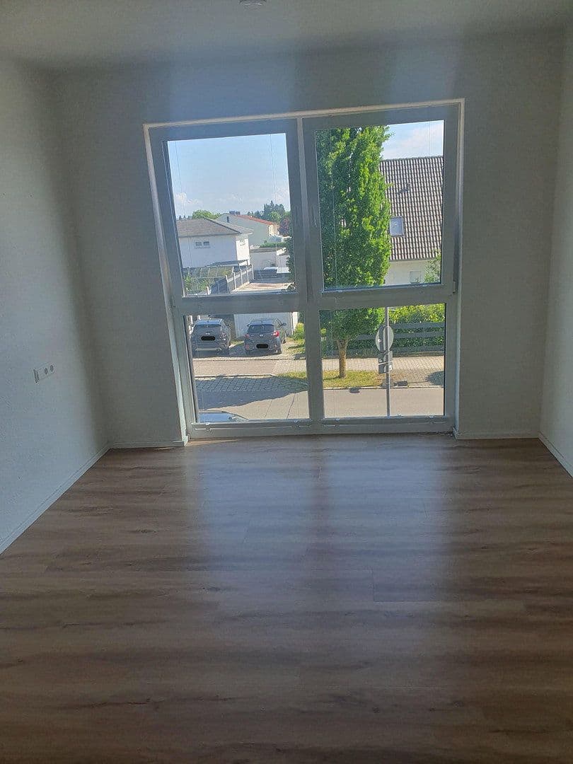 Prenájom bytu 4-izbový 108 m², Horb am Neckar, Bádensko-Wurttembersko Prenájom bytu 4-izbový 108 m², Horb am Neckar, Bádensko-Wurttembersko