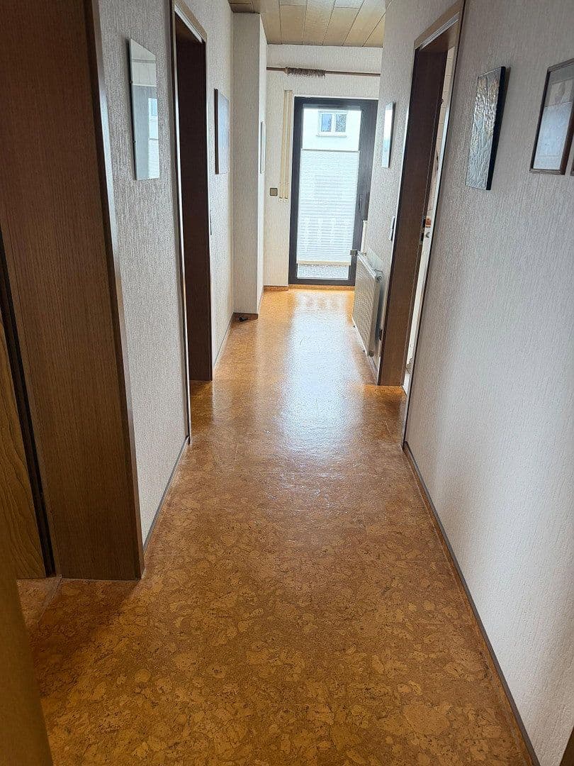 Predaj domu 161 m², pozemek 669 m², Ringstraße 83, Weitersburg, Porýnie-Falcko Predaj domu 161 m², pozemek 669 m², Ringstraße 83, Weitersburg, Porýnie-Falcko