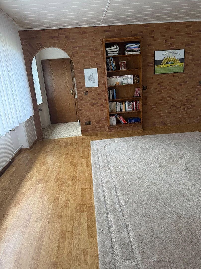 Predaj domu 161 m², pozemek 669 m², Ringstraße 83, Weitersburg, Porýnie-Falcko Predaj domu 161 m², pozemek 669 m², Ringstraße 83, Weitersburg, Porýnie-Falcko