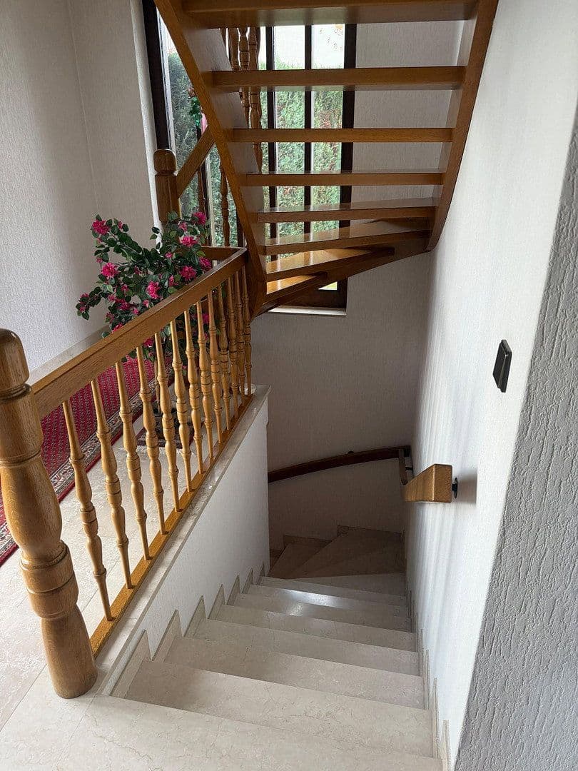 Predaj domu 161 m², pozemek 669 m², Ringstraße 83, Weitersburg, Porýnie-Falcko Predaj domu 161 m², pozemek 669 m², Ringstraße 83, Weitersburg, Porýnie-Falcko