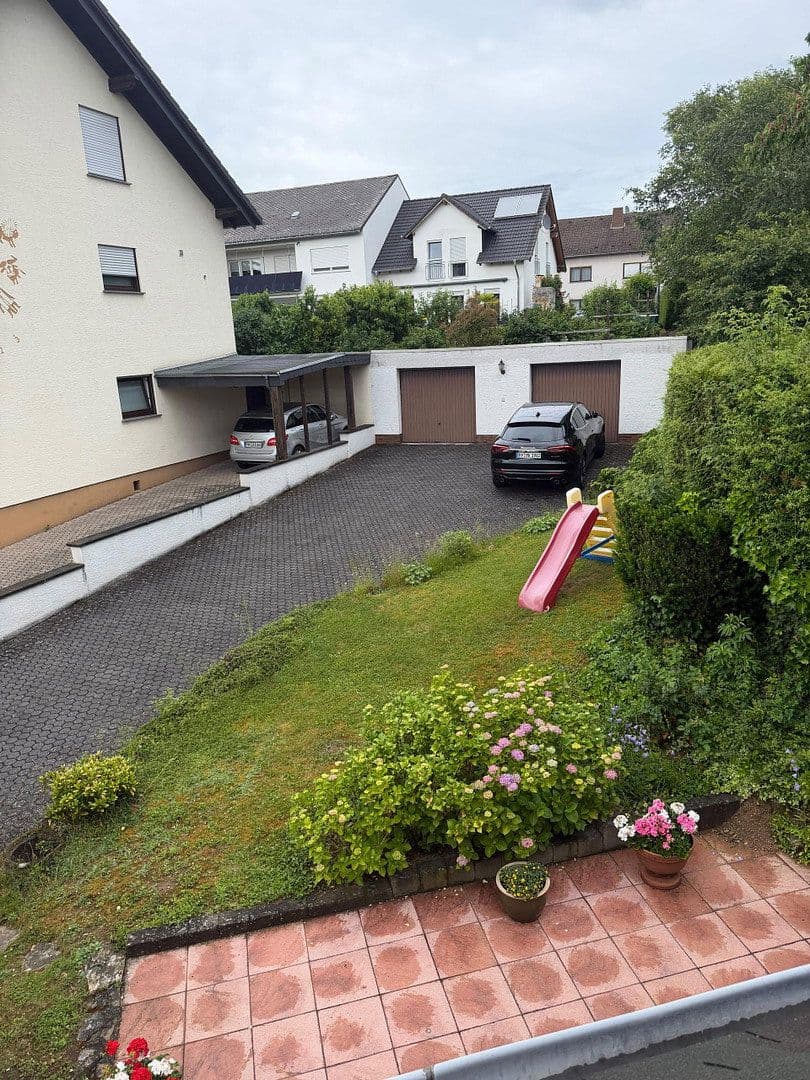 Predaj domu 161 m², pozemek 669 m², Ringstraße 83, Weitersburg, Porýnie-Falcko Predaj domu 161 m², pozemek 669 m², Ringstraße 83, Weitersburg, Porýnie-Falcko