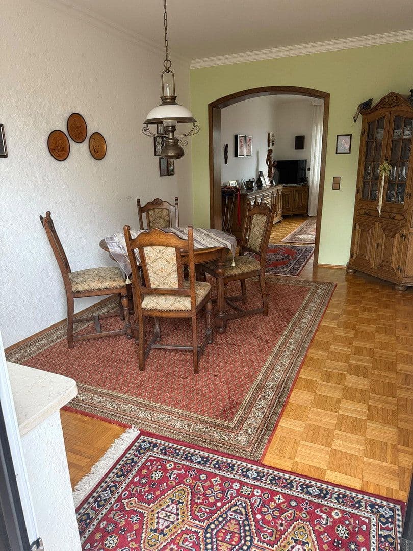 Predaj domu 161 m², pozemek 669 m², Ringstraße 83, Weitersburg, Porýnie-Falcko Predaj domu 161 m², pozemek 669 m², Ringstraße 83, Weitersburg, Porýnie-Falcko