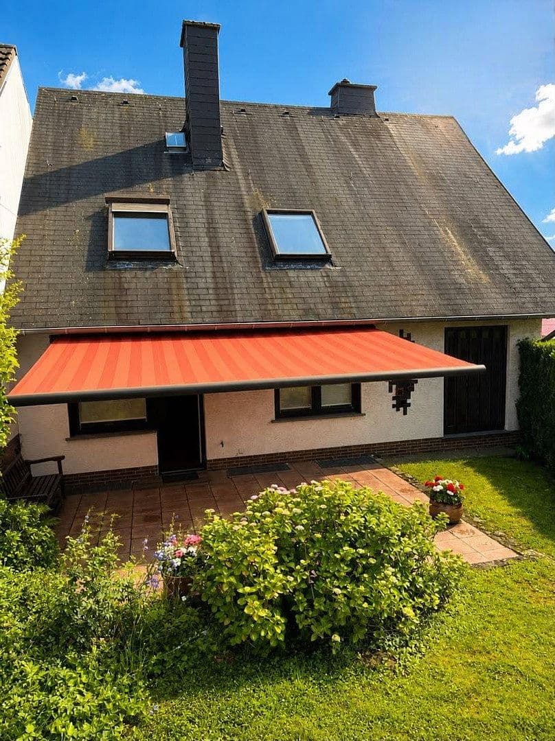 Predaj domu 161 m², pozemek 669 m², Ringstraße 83, Weitersburg, Porýnie-Falcko Predaj domu 161 m², pozemek 669 m², Ringstraße 83, Weitersburg, Porýnie-Falcko