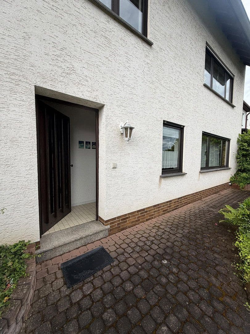 Predaj domu 161 m², pozemek 669 m², Ringstraße 83, Weitersburg, Porýnie-Falcko Predaj domu 161 m², pozemek 669 m², Ringstraße 83, Weitersburg, Porýnie-Falcko