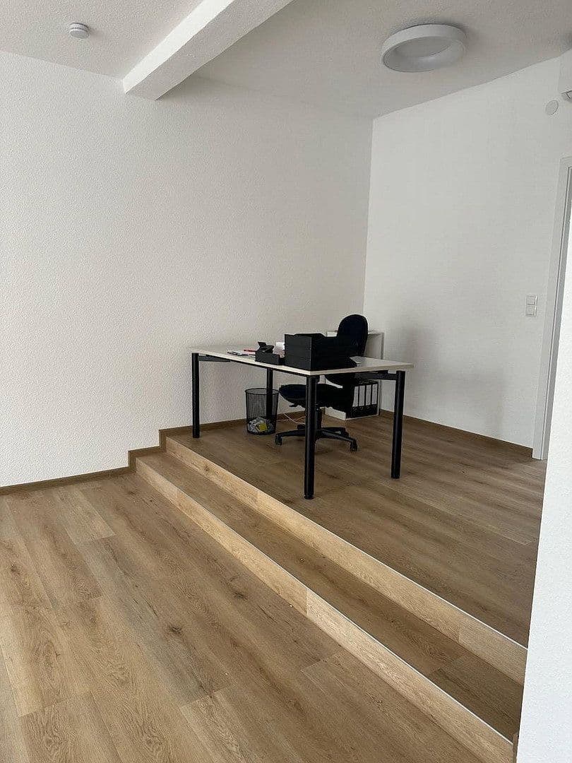 Prenájom kancelárie 49 m², Bachstrasse 55, Bendorf, Porýnie-Falcko Prenájom kancelárie 49 m², Bachstrasse 55, Bendorf, Porýnie-Falcko