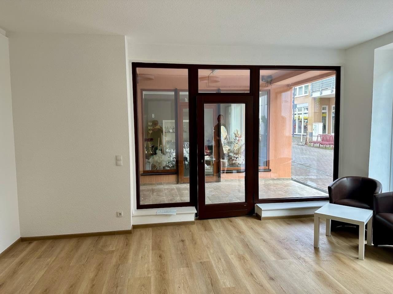 Prenájom kancelárie 49 m², Bachstrasse 55, Bendorf, Porýnie-Falcko Prenájom kancelárie 49 m², Bachstrasse 55, Bendorf, Porýnie-Falcko