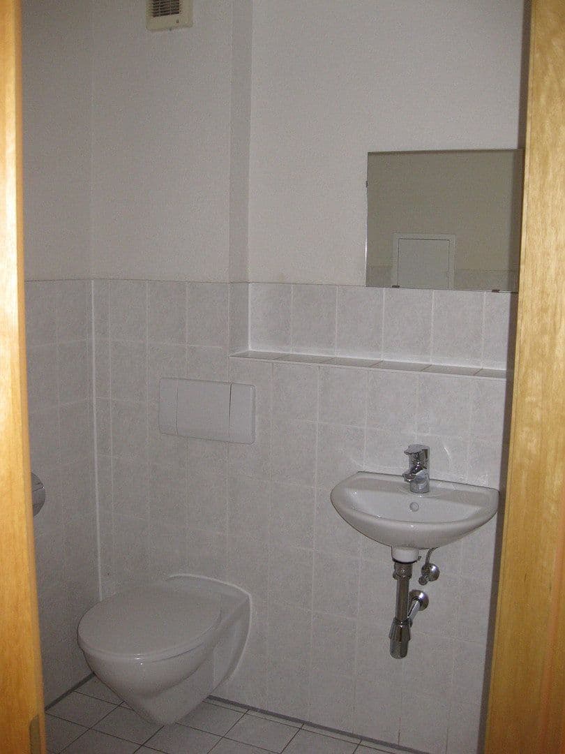 Prenájom bytu 3-izbový 76 m², Riedstraße 48, Althengstett, Bádensko-Wurttembersko Prenájom bytu 3-izbový 76 m², Riedstraße 48, Althengstett, Bádensko-Wurttembersko