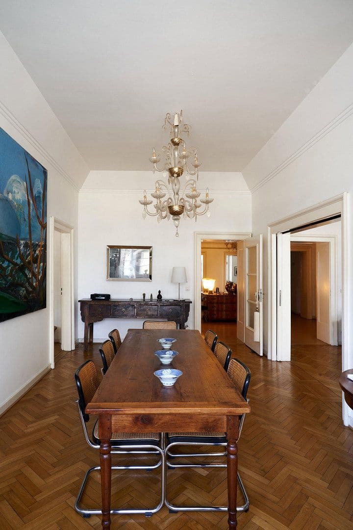 Predaj bytu 6-izbový 178 m², Düsseldorf, Severné Porýnie - Westfálsko Predaj bytu 6-izbový 178 m², Düsseldorf, Severné Porýnie - Westfálsko