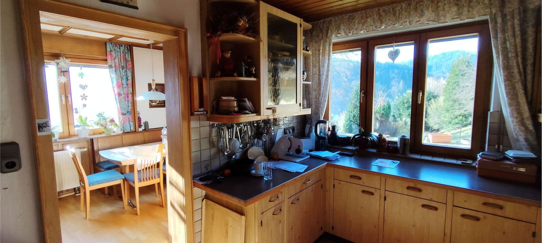 Predaj domu 200 m², pozemek 800 m², Jahnstraße 17, Oppenau, Bádensko-Wurttembersko Predaj domu 200 m², pozemek 800 m², Jahnstraße 17, Oppenau, Bádensko-Wurttembersko
