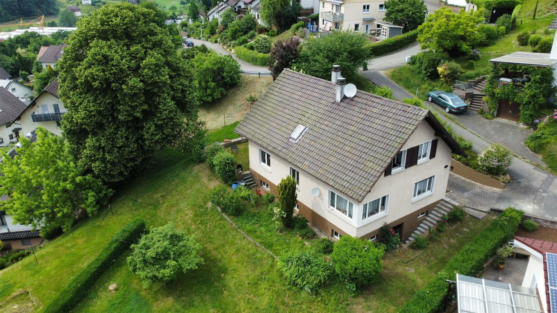 Predaj domu 200 m², pozemek 800 m², Jahnstraße 17, Oppenau, Bádensko-Wurttembersko Predaj domu 200 m², pozemek 800 m², Jahnstraße 17, Oppenau, Bádensko-Wurttembersko