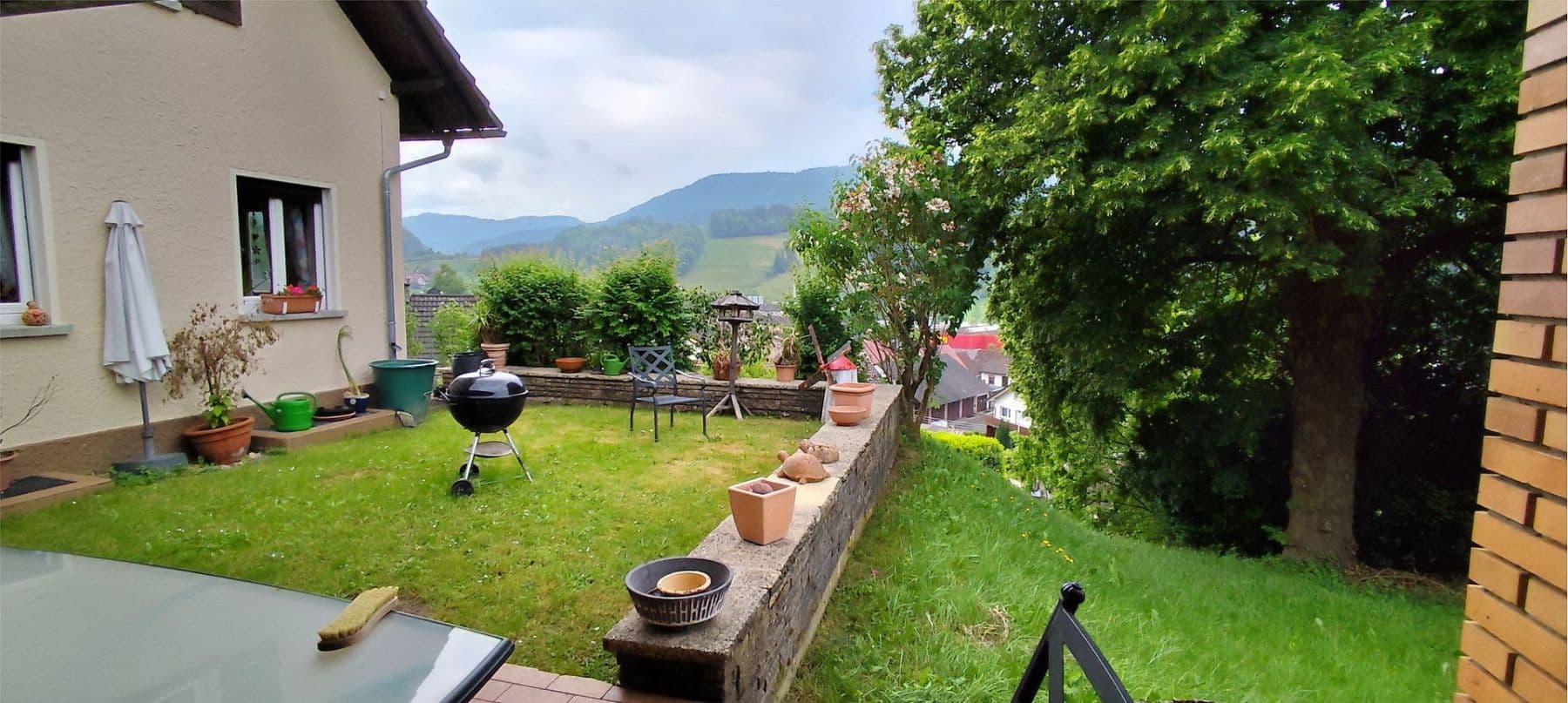 Predaj domu 200 m², pozemek 800 m², Jahnstraße 17, Oppenau, Bádensko-Wurttembersko Predaj domu 200 m², pozemek 800 m², Jahnstraße 17, Oppenau, Bádensko-Wurttembersko