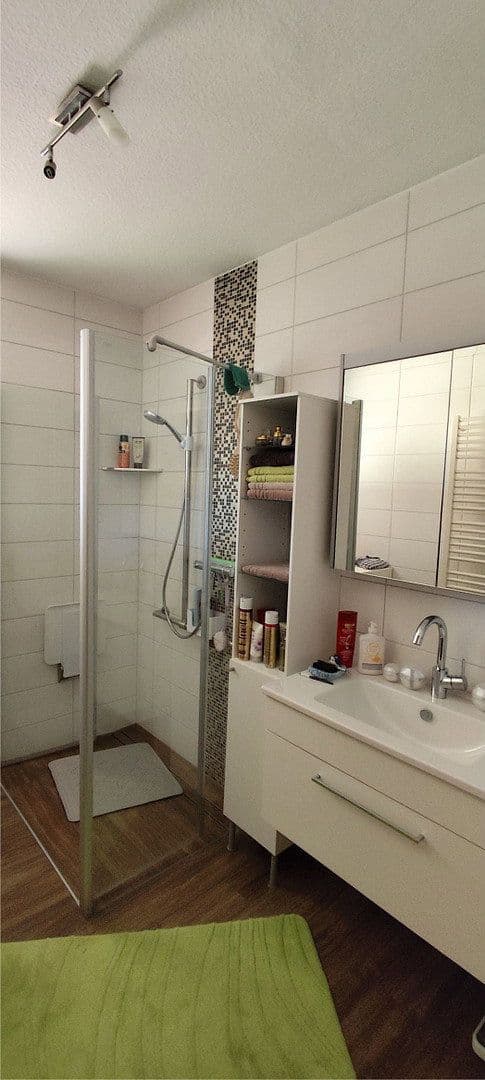 Predaj domu 200 m², pozemek 800 m², Jahnstraße 17, Oppenau, Bádensko-Wurttembersko Predaj domu 200 m², pozemek 800 m², Jahnstraße 17, Oppenau, Bádensko-Wurttembersko