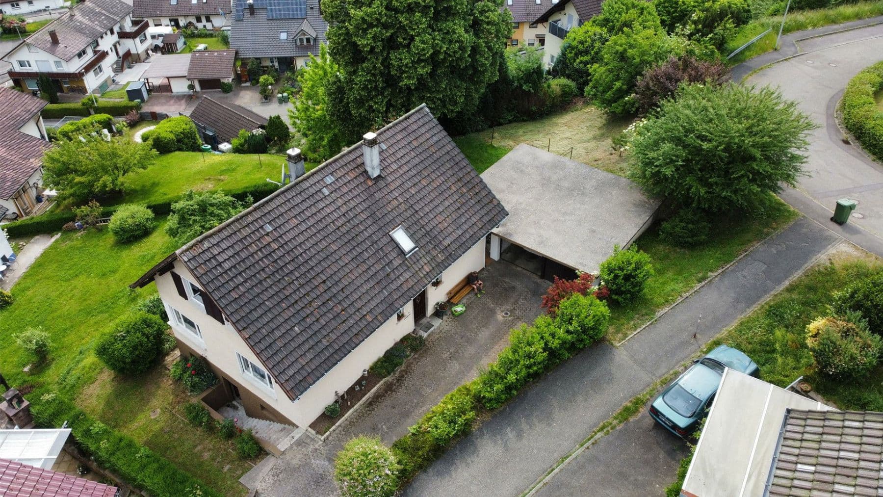 Predaj domu 200 m², pozemek 800 m², Jahnstraße 17, Oppenau, Bádensko-Wurttembersko Predaj domu 200 m², pozemek 800 m², Jahnstraße 17, Oppenau, Bádensko-Wurttembersko