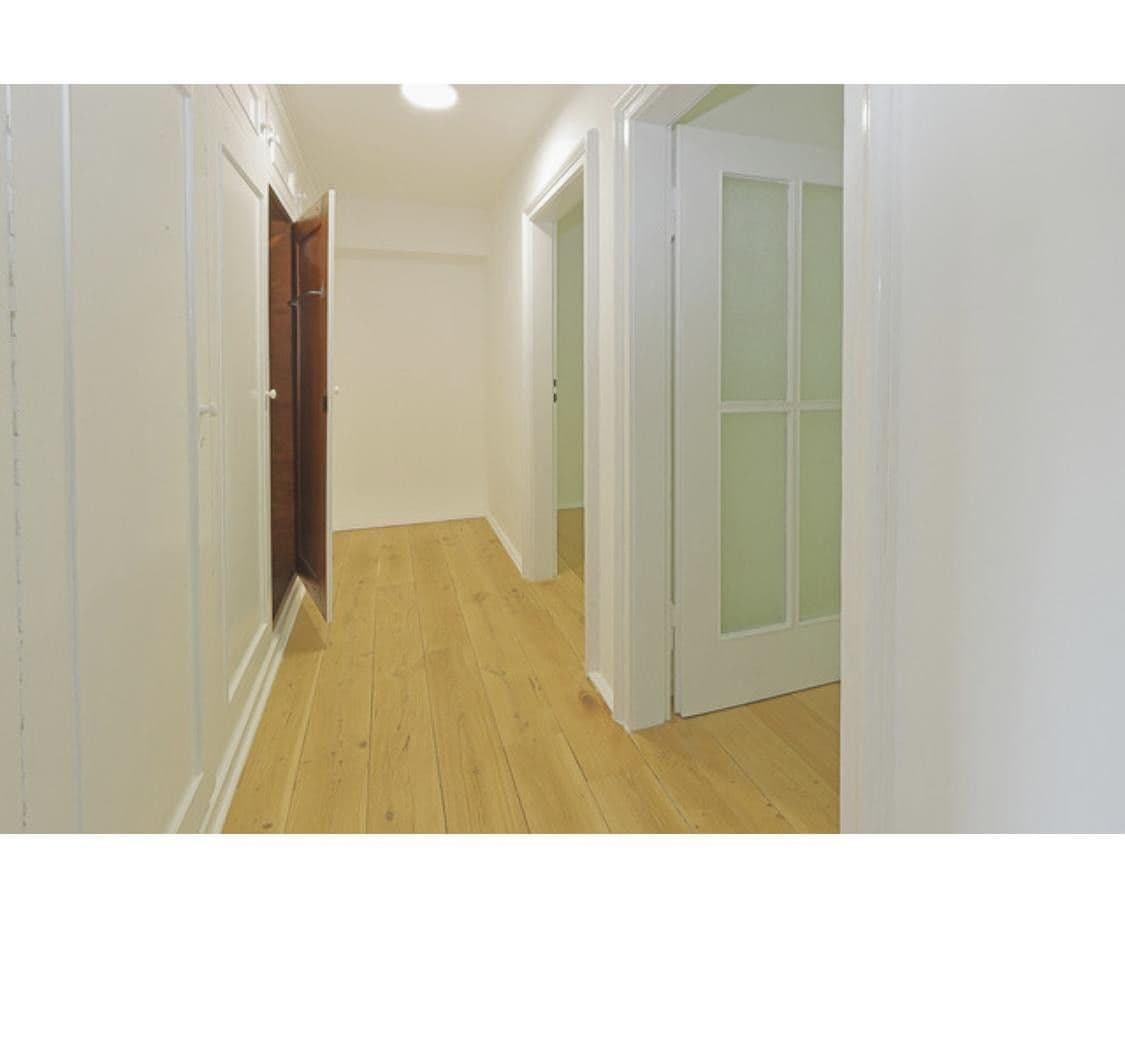 Prenájom bytu 6-izbový 196 m², Düsseldorf, Severné Porýnie - Westfálsko Prenájom bytu 6-izbový 196 m², Düsseldorf, Severné Porýnie - Westfálsko
