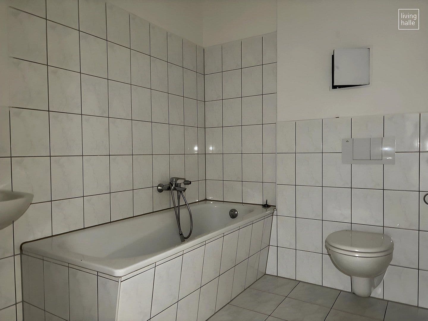 Prenájom bytu 3-izbový 70 m², Ernst-Kromayer-Straße 11, Halle, Sasko-Anhaltsko Prenájom bytu 3-izbový 70 m², Ernst-Kromayer-Straße 11, Halle, Sasko-Anhaltsko