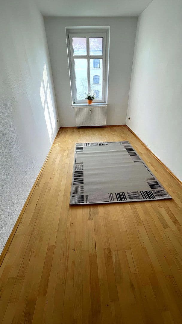 Prenájom bytu 3-izbový 75 m², Reginenstr. 18, Leipzig, Sasko Prenájom bytu 3-izbový 75 m², Reginenstr. 18, Leipzig, Sasko