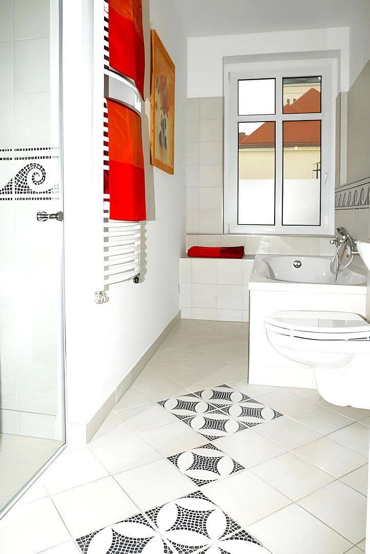 Prenájom bytu 3-izbový 75 m², Reginenstr. 18, Leipzig, Sasko Prenájom bytu 3-izbový 75 m², Reginenstr. 18, Leipzig, Sasko